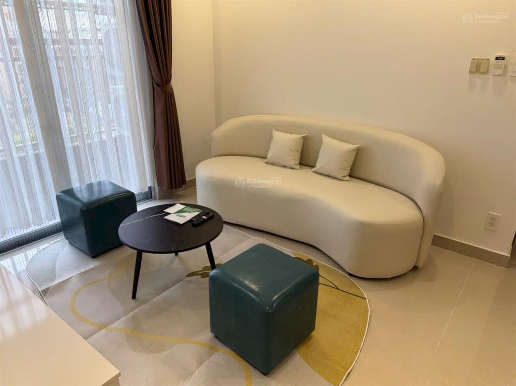 Bán căn hộ theview midori tp mới 61m2 view hồ bơi 1 pn 1p làm việc 2wc tầng trung full nội thất