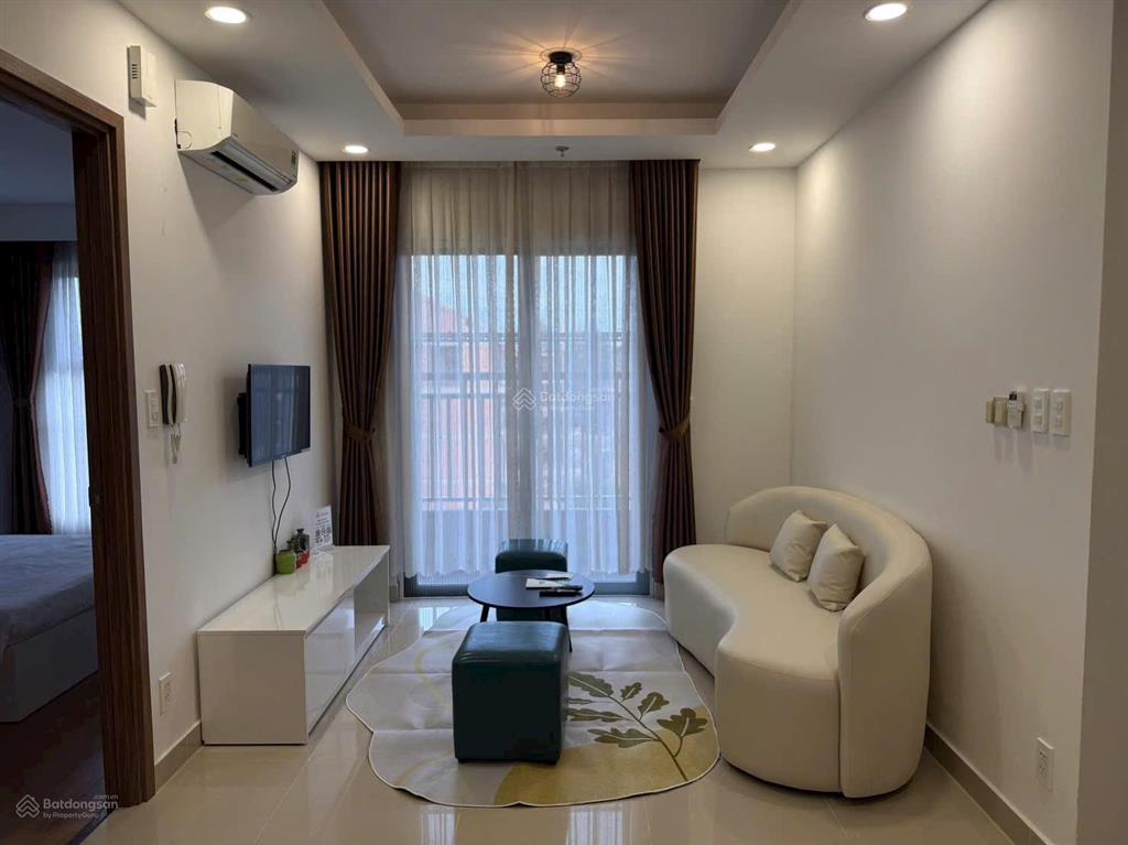 Bán căn hộ theview midori tp mới 61m2 view hồ bơi 1 pn 1p làm việc 2wc tầng trung full nội thất