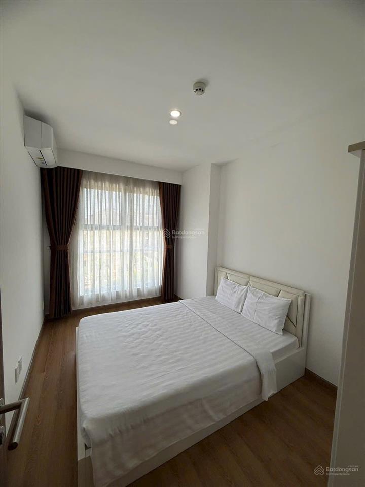 Bán căn hộ theview midori tp mới 61m2 view hồ bơi 1 pn 1p làm việc 2wc tầng trung full nội thất