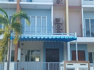 Bán nhà phố sun casa hòa phú | đã có sổ hồng diện tích 5x16m kết cấu 1 trệt 2 lầu 4 phòng ngủ