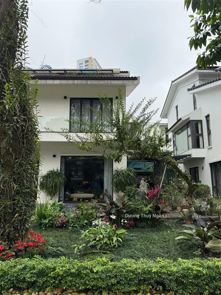 Bán biệt thự song lập mimosa  ecopark, đủ đồ 210m2, sổ hồng  giá 45,x tỷ bao phí