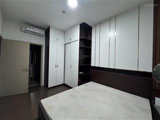 Cho thuê căn hộ 2pn có slot ô tô hầm hiếm hoi, full nt đẹp chỉ 9,5 triệu