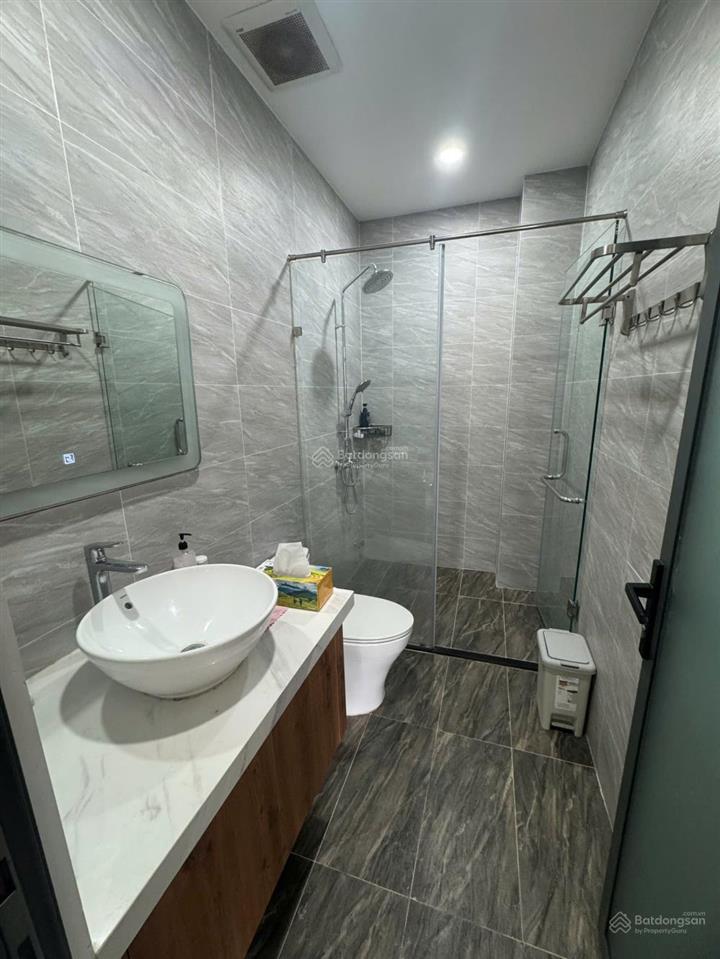 Bán nhà đại phúc 5x22m nhà mới đẹp có thang máy, đường 18m nội thất cao cấp,  0908 444 ***