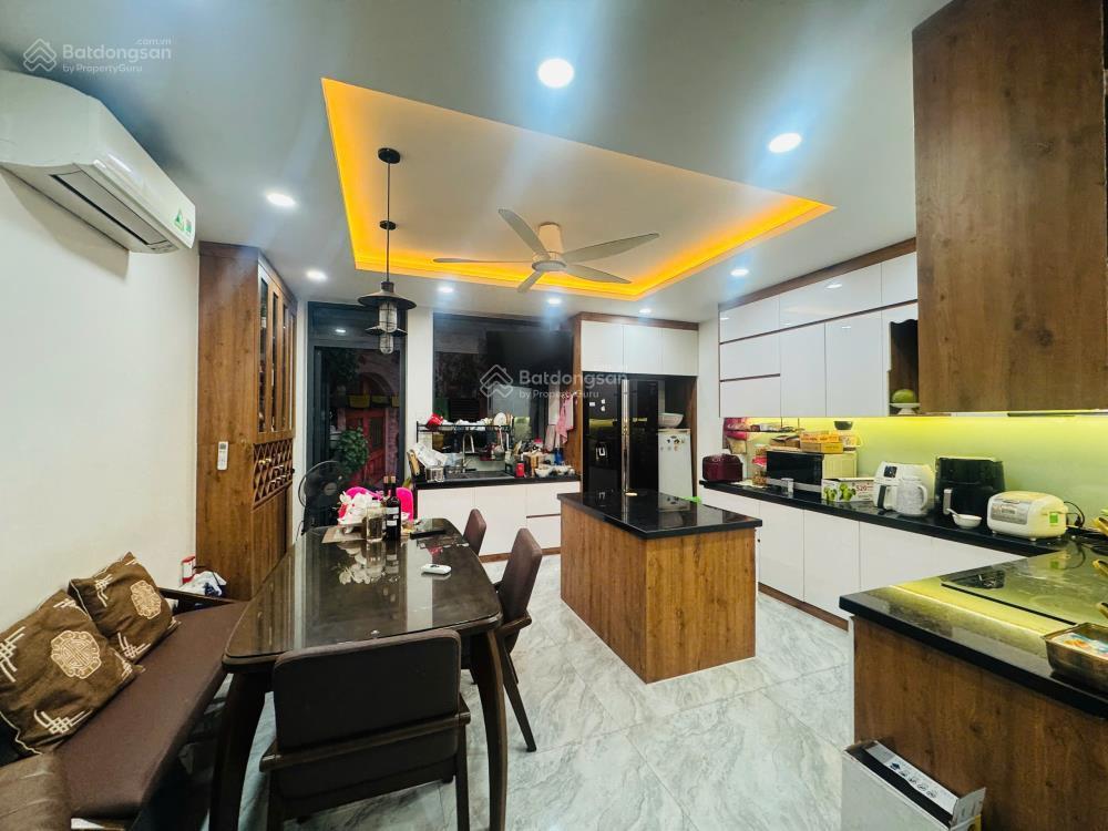 Bán nhà đại phúc 5x22m nhà mới đẹp có thang máy, đường 18m nội thất cao cấp,  0908 444 ***