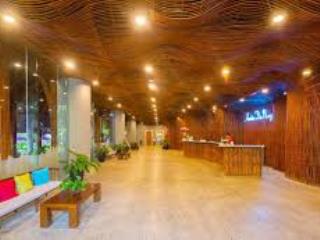 Bán khách sạn 4*  biển  800m2  19 tầng  108 phòng  sổ hồng.  0905 723 ***