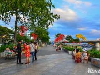 Cho thuê gấp mặt bằng 2 tầng mặt tiền trần hưng đạo, sát cầu rồng