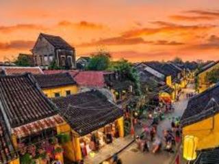 Bán khách sạn trung tâm phố cổ hội an  2 mặt tiền hai bà trưng, 29 phòng kinh doanh, giá tốt