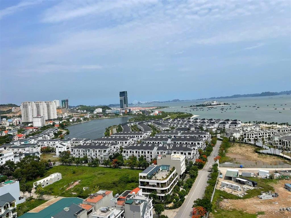 Ô đất biệt thự vip ngay giữa trung tâm bãi cháy. gần biển. khu du lịch, dân trí cao