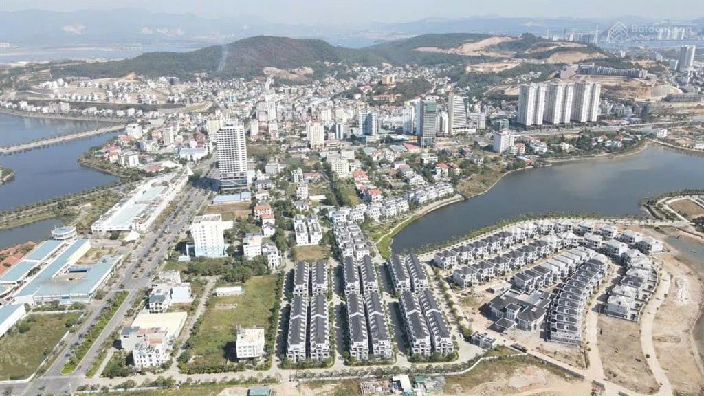 Ô đất biệt thự vip ngay giữa trung tâm bãi cháy. gần biển. khu du lịch, dân trí cao