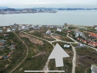 Đất biệt thự tuần châu. view vịnh triệu đô. lưng tụa núi. mặt hướng vịnh. cơ hội cho nđt nhanh tay
