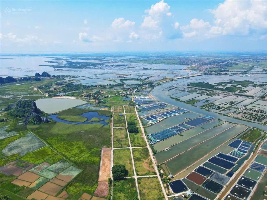 Ô đất 2 mặt tiền. bán đất tại tân an, quảng yên, quảng ninh, chỉ với 35 triệu/m2, 288m2. mt 11m