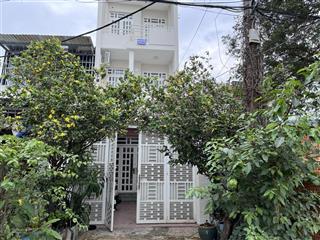 Cho thuê nhà mặt tiền đường nhựa 14m giá rẻ.