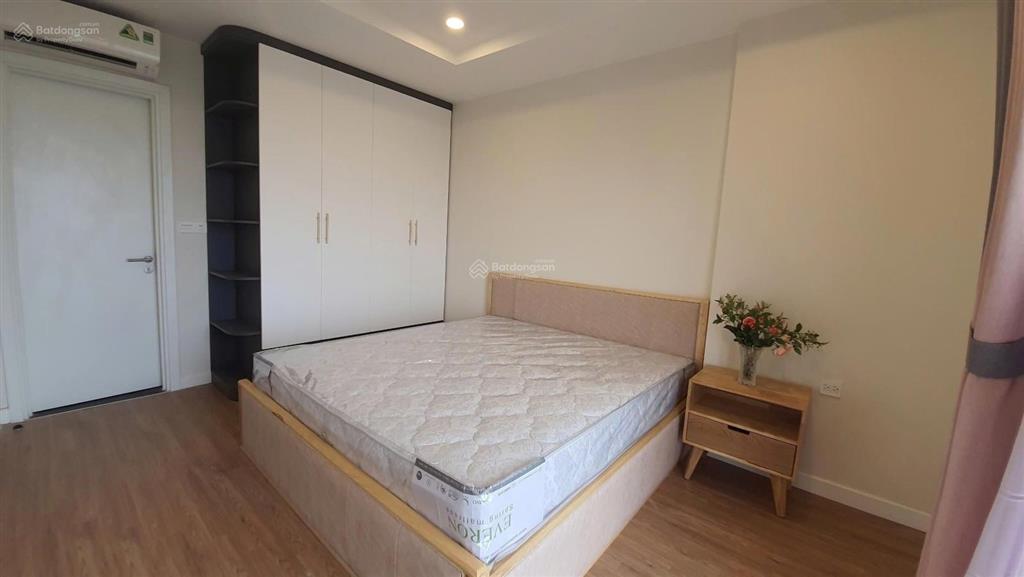 Bán căn hộ kosmo 2 ngủ 2 vệ sinh view hồ tây