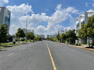 Bán nền 5x18m mặt tiền đường d3 đối diện dãy nhà biệt thự an thiên lý chỉ 8,4 tỷ.  0919 451 ***