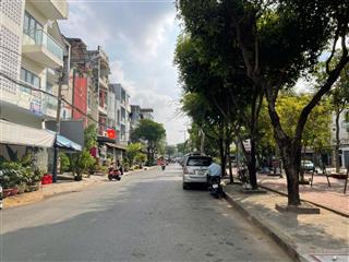 Bán nhà cấp 4 mặt tiền đường 6a phước bình dt 4x16 vị trí đẹp đối diện công viên chỉ 8 tỷ