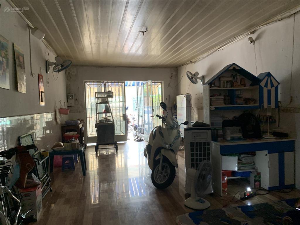 Bán nhà mt đường 7 phước bình vị trí kinh doanh gần đầu đường đỗ xuân hợp chỉ 11 tỷ.  0919 451 ***