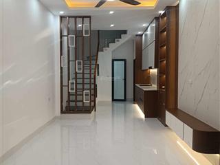 Chính chủ bán nhà 5 tầng 31m2 phố cầu cốc tây mỗ, 10m ra oto dừng đỗ