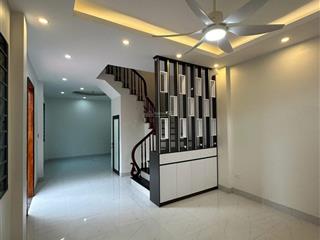 Chính chủ gửi bán nhà 40m25 tầng lô góc phố cầu cốc tây mỗ. giá chỉ 6,8 tỷ