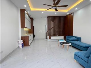 Chính chủ gửi bán nhà 5 tầng 40m2 la nội dương nội, 15m ra trục chính la nội