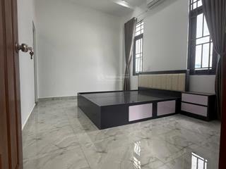 Nhà góc 2 mặt tiền thoáng mát gần trường cấp 2 hoa lư