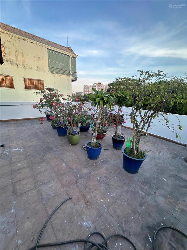 2 mặt tiền trước sau đường lê văn việt siêu đẹp