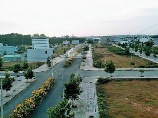 Chủ thiện chí bán gấp lô 105m2 đường 22m đường thẳng xuống tuyến mêtro vào sb long thành 0868 292 ***