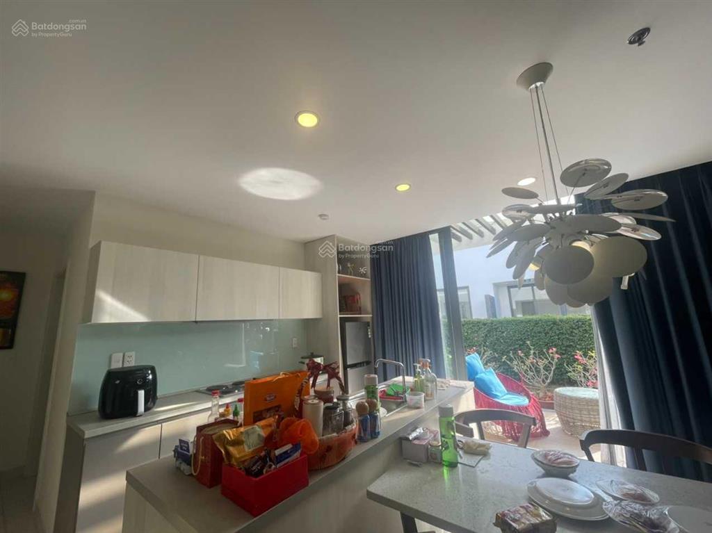 Chủ đi định cư, cần bán gấp duy nhất 1 căn oce dưới giá thị trường 20%. full nội thất  0912 712 ***