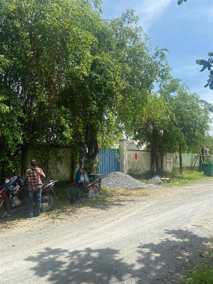 Đất mặt tiền  view sông  gần vinhomes grand park  q9  gần đền thờ tổ nsut