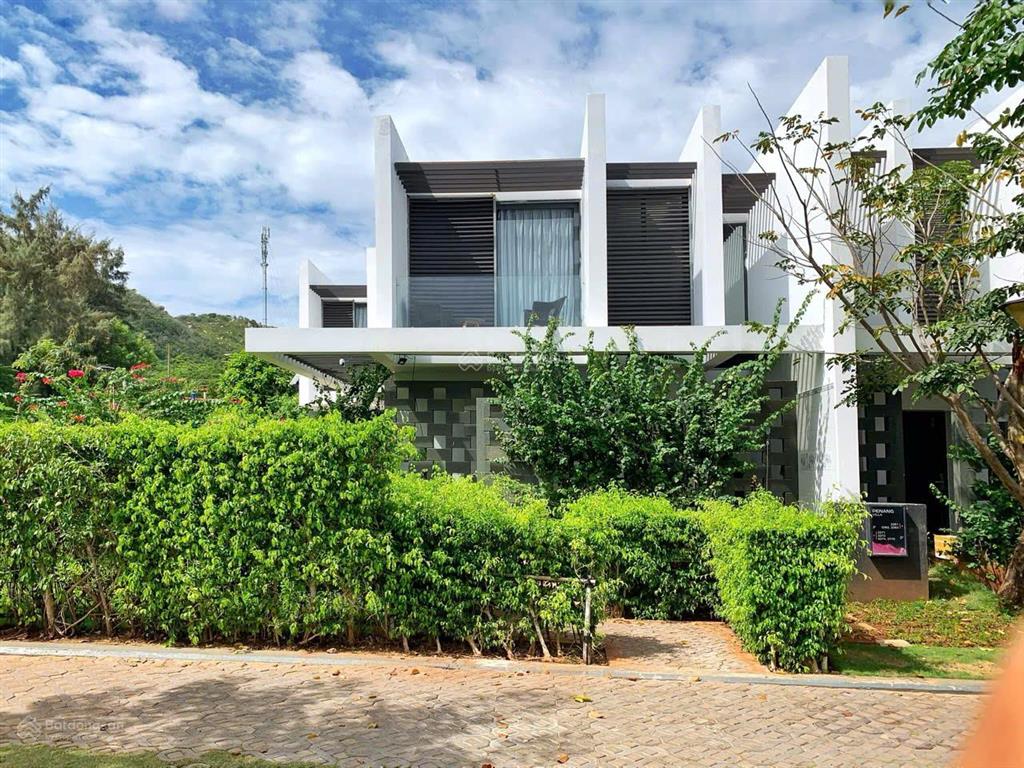 Chủ đi định cư, cần bán gấp duy nhất 1 căn góc 2 mặt tiền 375m2 dưới giá thị trường 30%