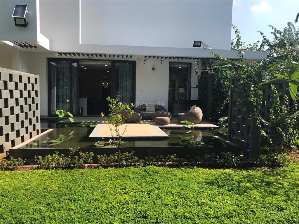 Chủ đi định cư, cần bán gấp duy nhất 1 căn góc 2 mặt tiền 375m2 dưới giá thị trường 30%