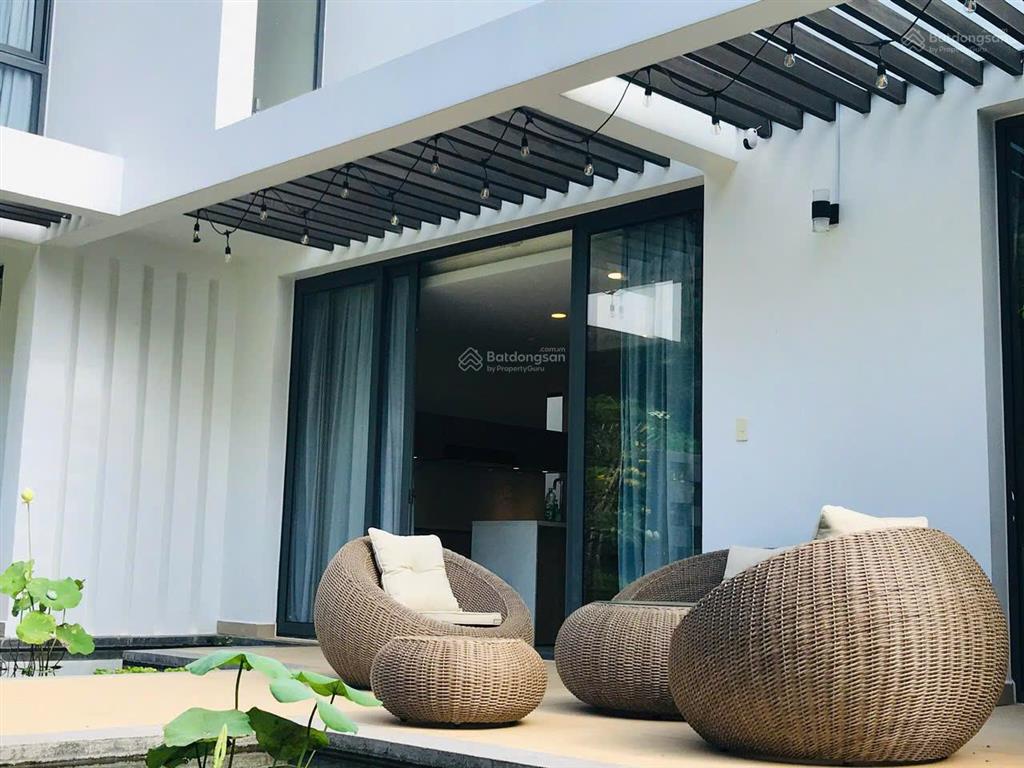 Chủ đi định cư, cần bán gấp duy nhất 1 căn góc 2 mặt tiền 375m2 dưới giá thị trường 30%