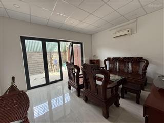 Chủ đi định cư cần bán gấp nhà 2 tầng 125m2 cộng thêm nhà xưởng hơn 400m2. giá chỉ 15 tr/1 m2