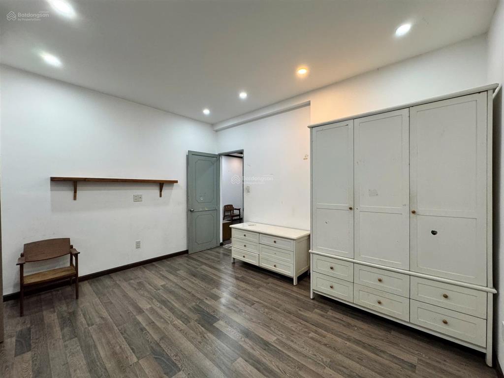 Bán căn hộ a4 phan xích long 49m2 1pn 1wc full nội thất giá 3tỷ3. sang hợp đồng thuê 9tr