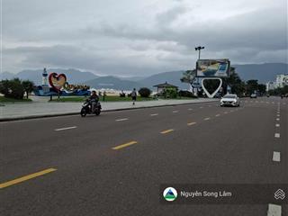Bán khách sạn view biển 4 sao vip mặt tiền biển xuân diệu, quy nhơn có 120 phòng víp