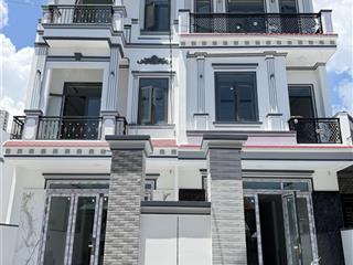 Bán 2 căn nhà 3 tầng đang hoàn thiện hẻm ô tô đường gò cây sung giá 4 tỷ 850 cạnh vĩnh điềm trung