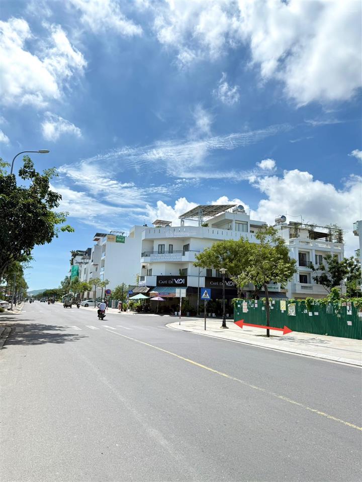 Hàng hiếm bán lô góc đường số 4 thích quảng đức và b4 khu đô thị vcn phước long 1 giá 145tr/m2