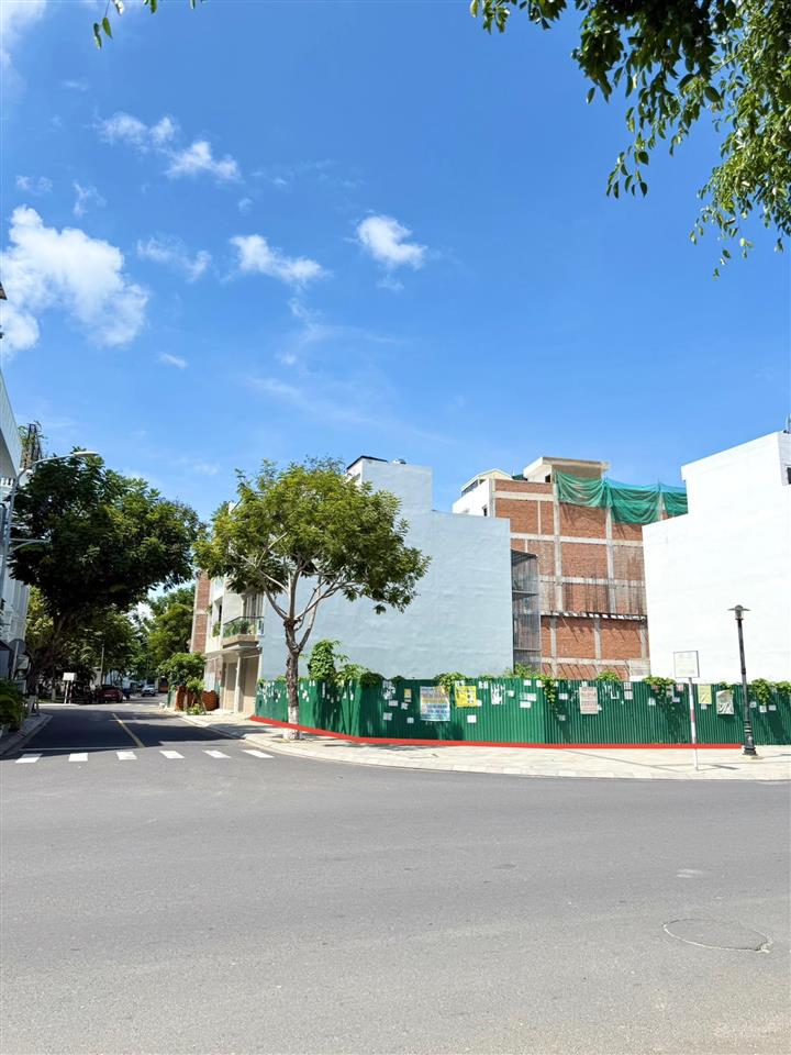 Hàng hiếm bán lô góc đường số 4 thích quảng đức và b4 khu đô thị vcn phước long 1 giá 145tr/m2