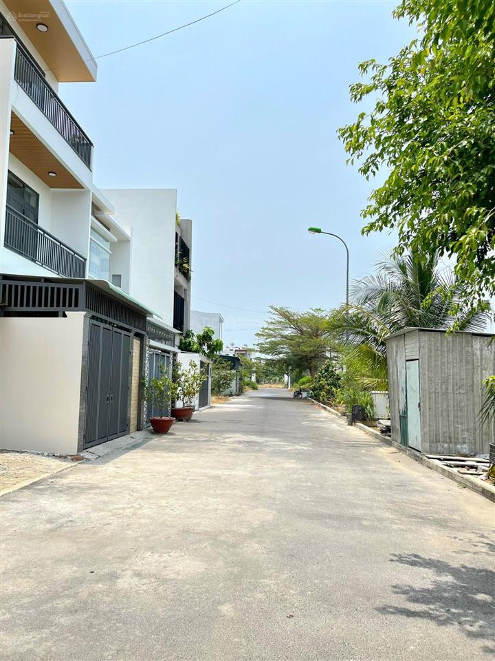 Bán lô đất khu tái định cư mỹ gia cạnh khu đất công viên, sổ hồng, xây tự do, giá chỉ 6 tỷ 050