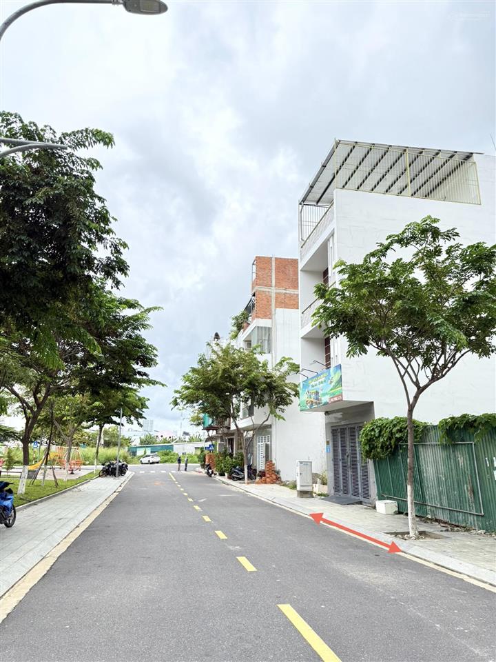 Bán lô đất đối diện công viên khu đô thị vcn phước long 1 cạnh chung cư ct2 giá rẻ 6,6 tỷ.