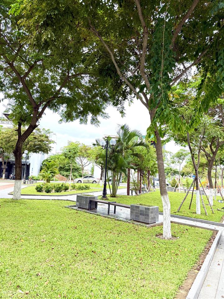 Bán lô đất đối diện công viên khu đô thị vcn phước long 1 cạnh chung cư ct2 giá rẻ 6,6 tỷ.