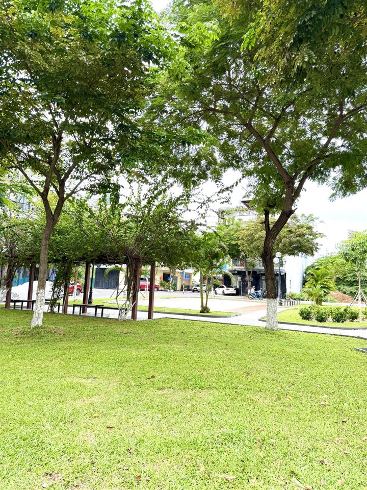 Bán lô đất đối diện công viên khu đô thị vcn phước long 1 cạnh chung cư ct2 giá rẻ 6,6 tỷ.