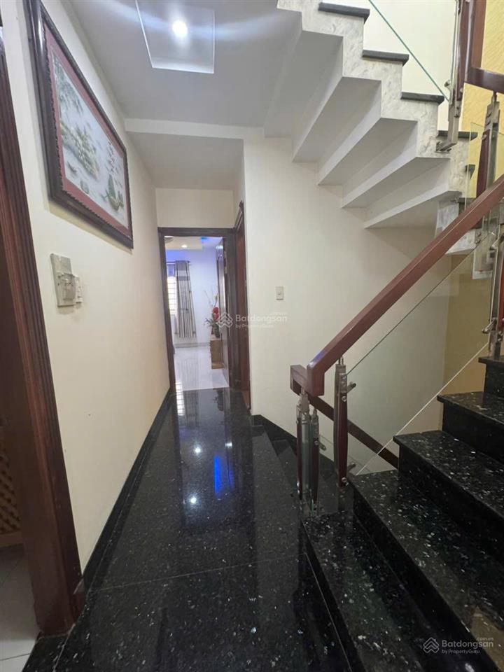 Hẻm nhựa 10m gò dầu ngay ngã 4 tân sơn nhì 6x18m, vuông đẹp, nhà 4 tầng mới, nội thất cao cấp