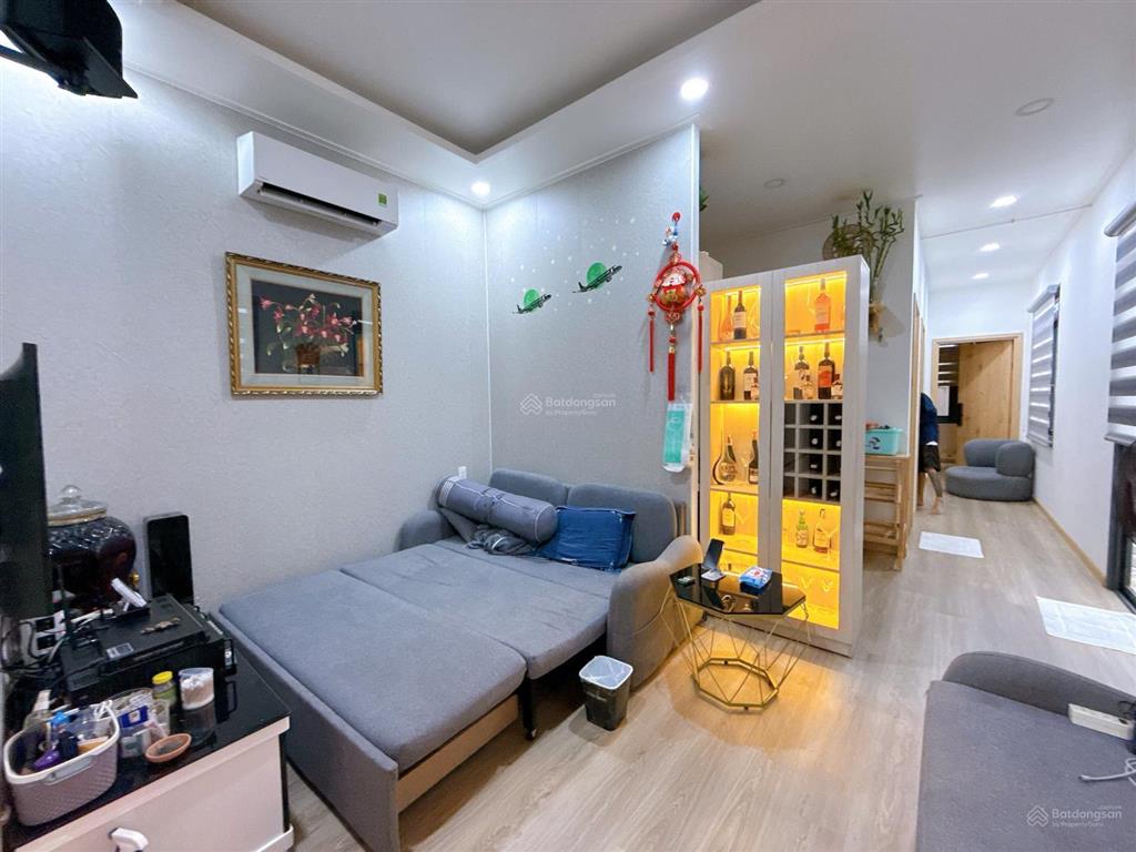 Hẻm 6m xe hơi ra vào đường gò dầu 5x18m, vuông vắn, nhà cấp 4 đẹp như hình. gần tân quý  aeon mall