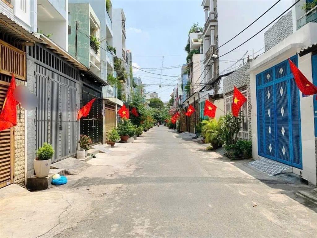 Khu vip hẻm 8m có công viên nội bộ phường tân sơn nhì 4x18m, nhà 1 trệt 2 lầu, sân thượng mới đẹp