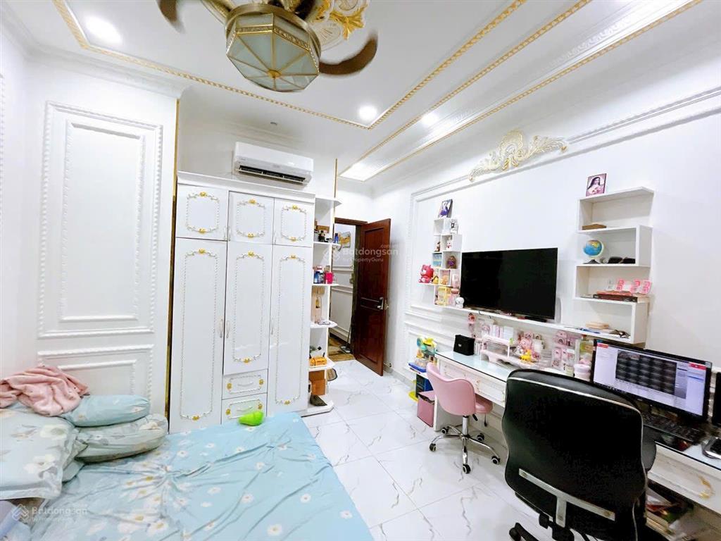 Khu vip hẻm 8m có công viên nội bộ phường tân sơn nhì 4x18m, nhà 1 trệt 2 lầu, sân thượng mới đẹp