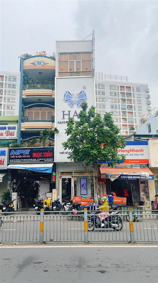 Chính chủ bán nhà mặt tiền đường luỹ bán bích đoạn đẹp gần đường độc lập. dt 4x30m, nhà 4 tầng