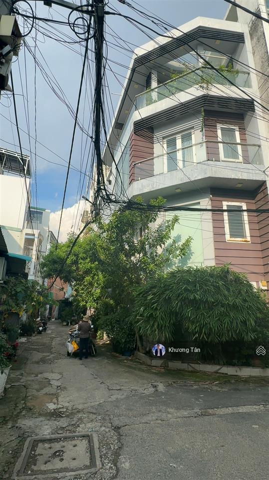 Hẻm 6m tân sơn nhì 4.5x13m, lửng 2 lầu kiên cố. khu an ninh, thoáng mát, hẻm thông ra trường chinh