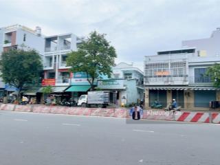 Mặt tiền lê trọng tấn 10.5x26m, vuông vắn. vị trí đẹp, sầm uất, nhiều ngân hàng và thương hiệu lớn