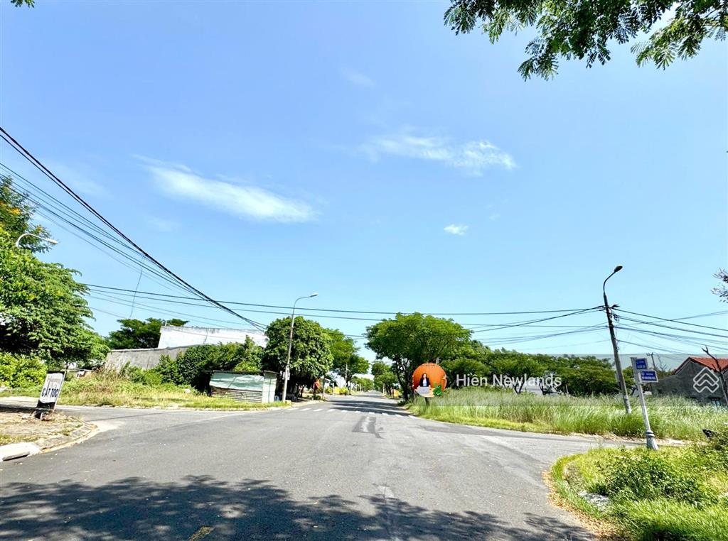 Bán lô đất 158m ngang 8,3m 2 mặt tiền đường bùi quốc khái khu biển tân trà giá 9,8 tỷ