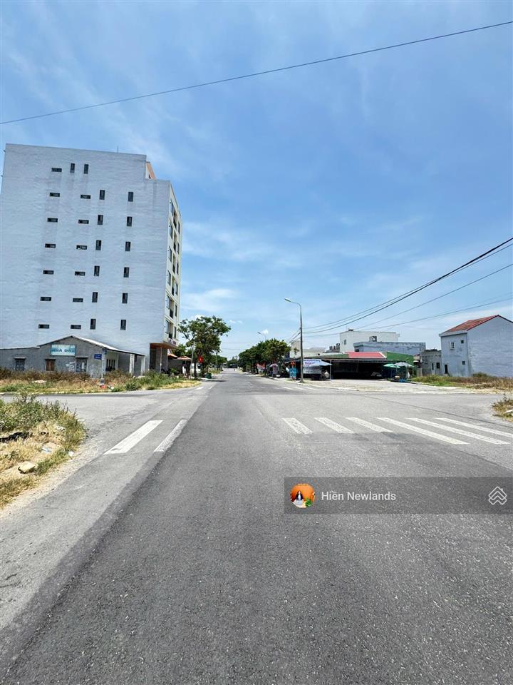 Bán 3 lô đất mặt tiền nguyễn thần hiến, dt khủng 300m2 trục thông bãi tắm non nước ngang 15m